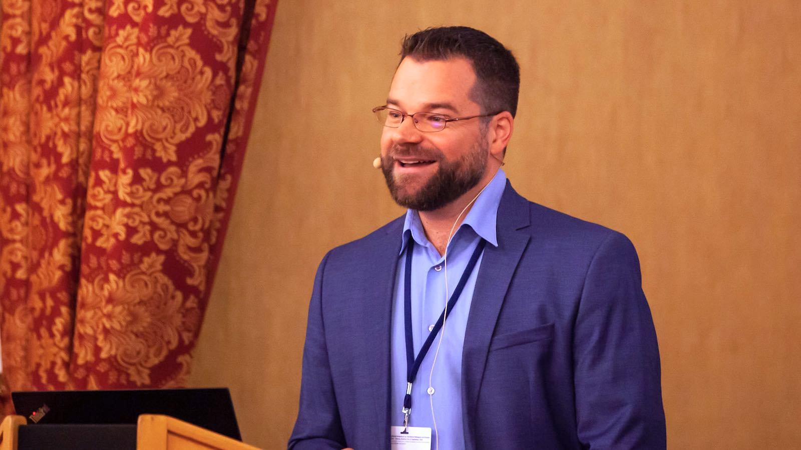Dr. Földvári Gábor