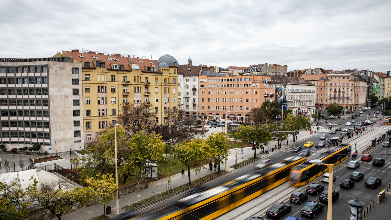 Több száz éve létezik, de most született meg igazán – ilyen volt és ilyen lett a Széna tér
